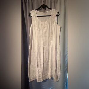 White Sleeveless Dress